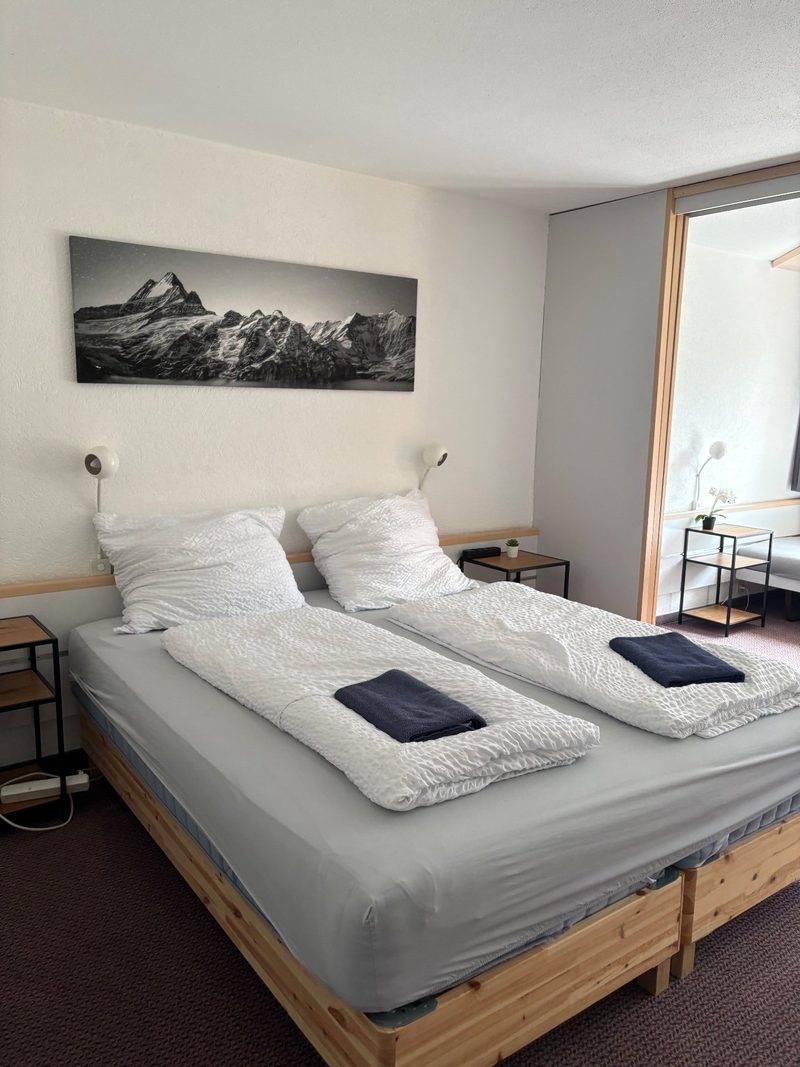 Camera a 3 letti vista Eiger, 4° piano – 2